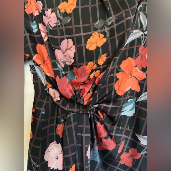 Mango Multi Color Floral Top, Size 2, Pre-owned - Picture 2 of 7